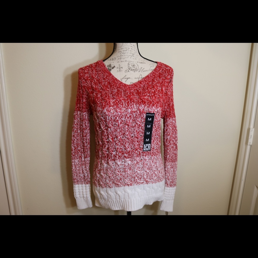 New with Tags Liz Claiborne cable knit sweater